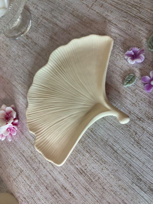 Plateau feuille de Ginkgo