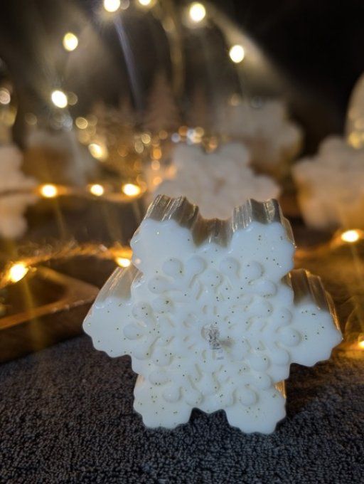 Bougie moulé flocon de neige non parfumée