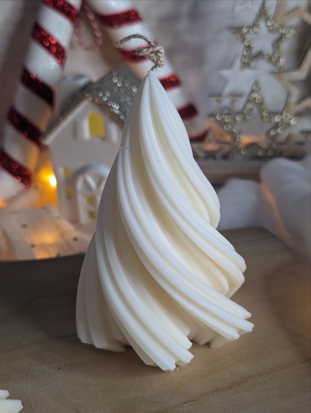 Bougie moulée sapin de Noël (non parfumé)